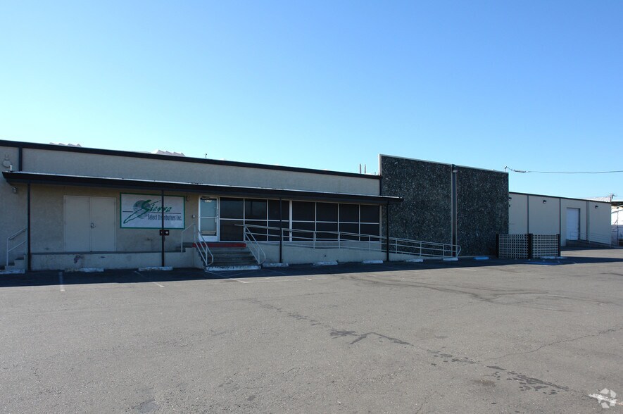 More Photos Of 4320 Roseville Rd, North Highlands Warehouse For Sale