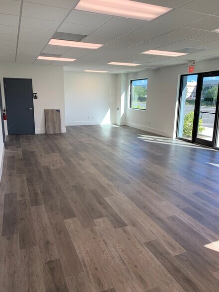 More Photos Of 12454 NW 39th St, Coral Springs Warehouse For Lease