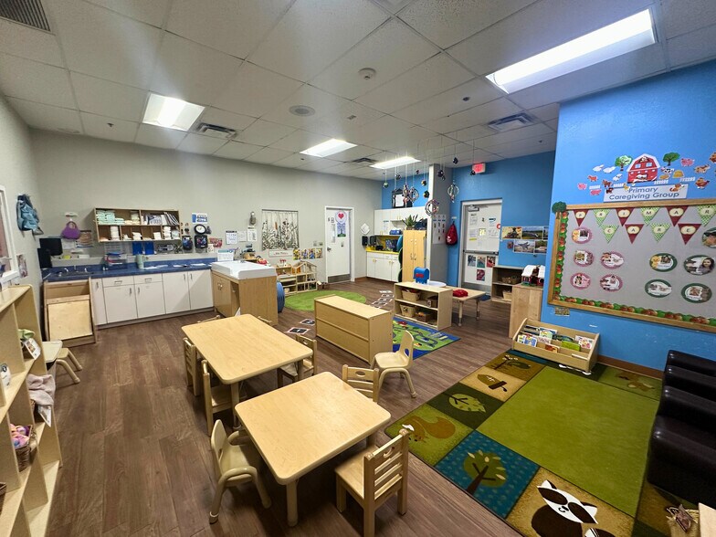 More Photos Of 5550 W Bell Rd, Glendale Daycare Center For Lease