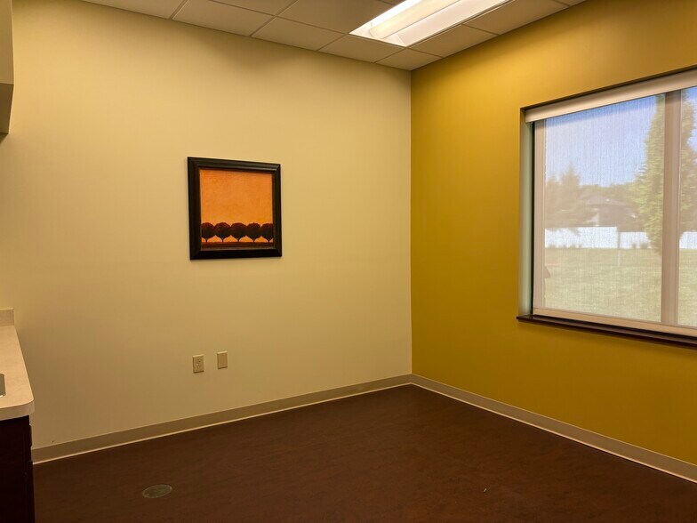 More Photos Of 11481 Olio rd, Fishers Medical For Lease