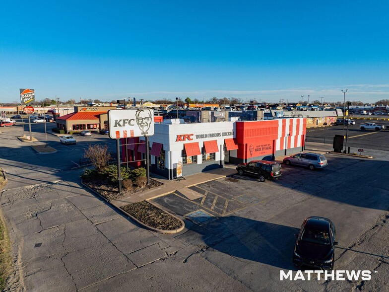 Primary Photo Of 11104 E 21st St, Tulsa Fast Food For Sale