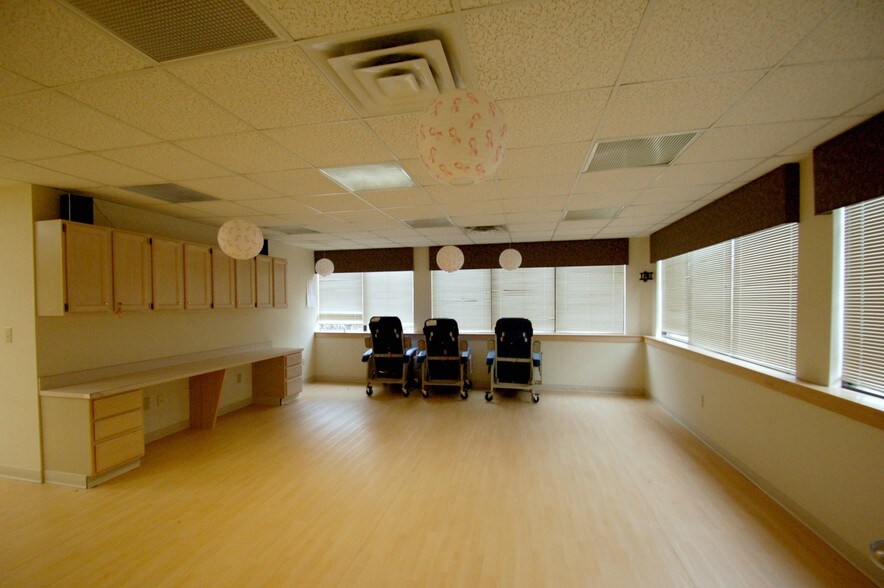 More Photos Of 8100 Ravines Edge Ct, Columbus Medical For Lease