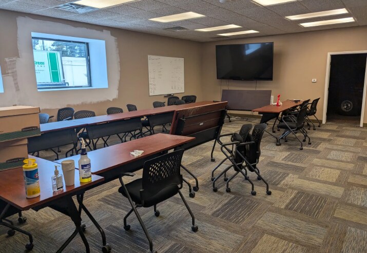 More Photos Of 4305 Pineview Blvd, Commerce Township Research And Development For Lease