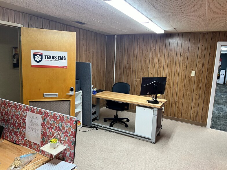 More Photos Of 473 Cypress St, Abilene Loft Creative Space For Sale