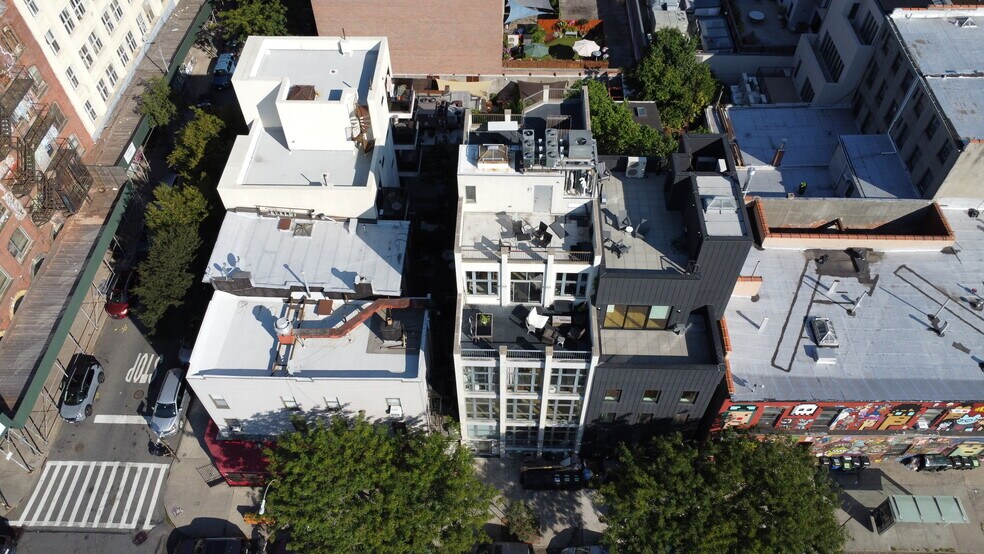 More Photos Of 161 Roebling St, Brooklyn Apartments For Sale