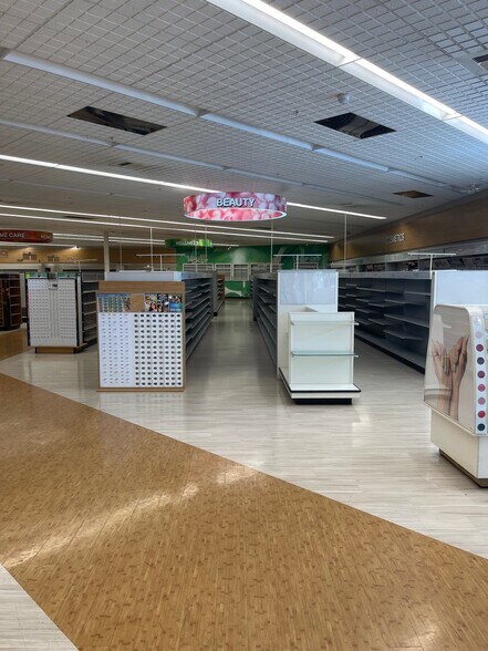 More Photos Of 526 E Bidwell St, Folsom Drugstore For Sale