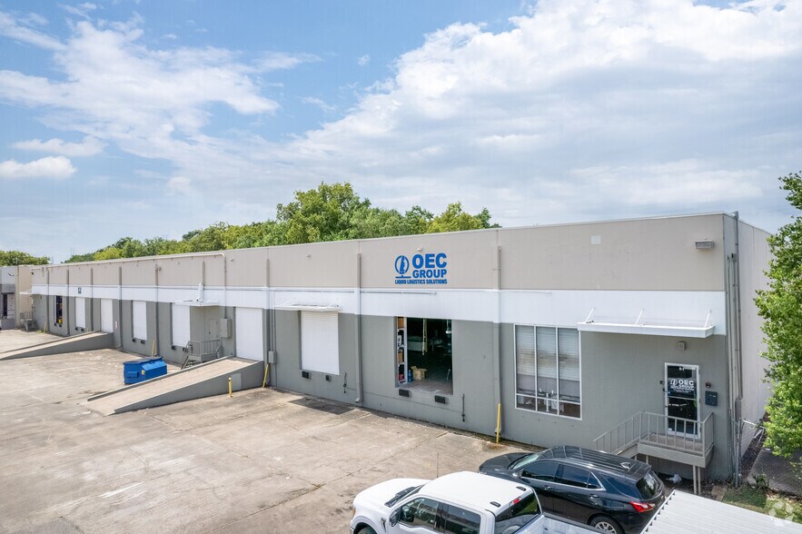 Primary Photo Of 16910 Texas Ave, Webster Warehouse For Lease