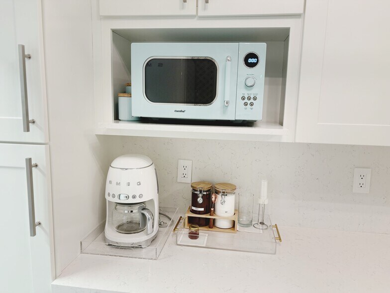 More Photos Of 301 SW 7th St, Fort Lauderdale Office For Sale