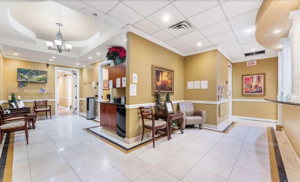 More Photos Of 230 E Ogden Ave, Hinsdale Medical For Lease