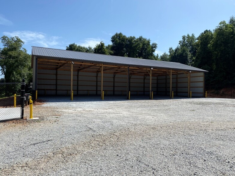More Photos Of 15 Old Rutherford Rd, Taylors Specialty For Lease