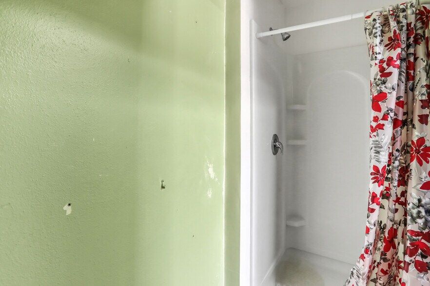 More Photos Of 6406 Merrill Rd, Jacksonville Office For Sale