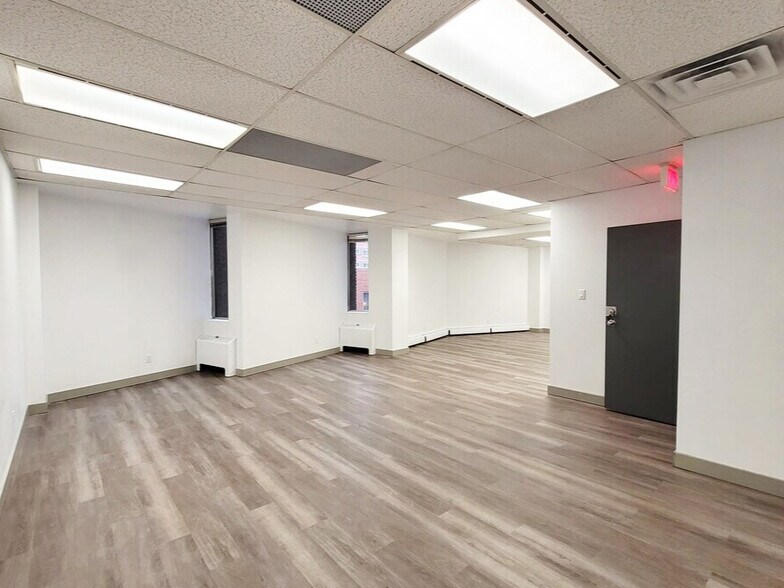 More Photos Of 222 Somerset St W, Ottawa Office For Sale