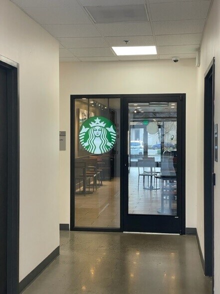 More Photos Of 3330 NW Yeon Ave, Portland Office For Lease