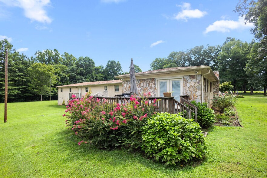 More Photos Of 950 Totten Rd, Gibsonville Freestanding For Sale
