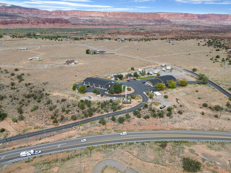 More Photos Of 955 E Utah State Route 24, Torrey Hotel For Sale