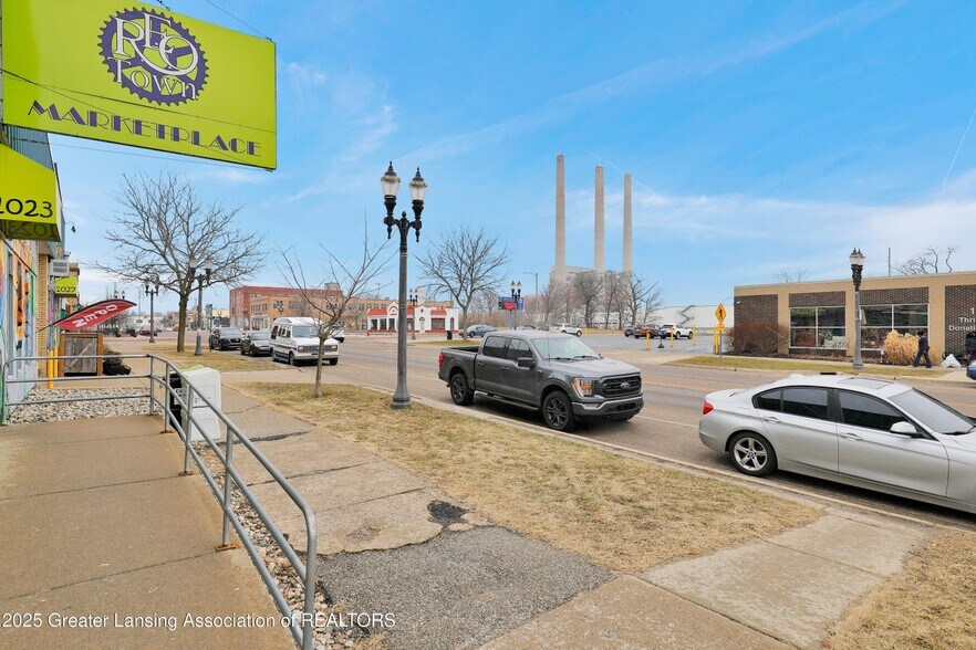 More Photos Of 1023-1027 S Washington Ave, Lansing General Retail For Sale