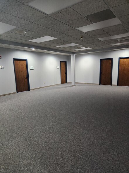 More Photos Of 6111 Gazebo Park Pl N, Jacksonville Medical For Lease