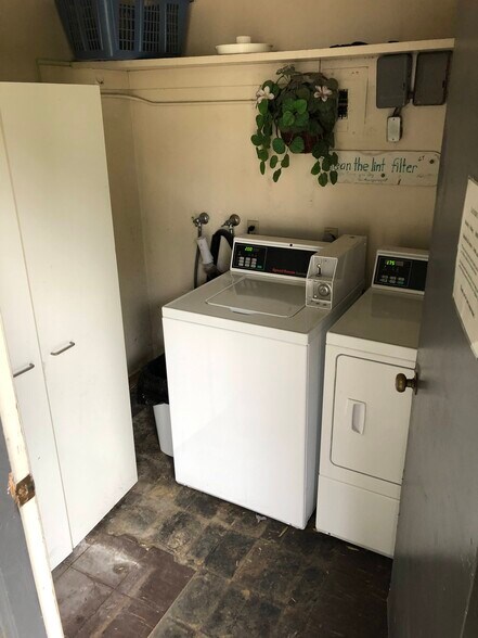 More Photos Of 256 Pettis Ave, Mountain View Apartments For Sale