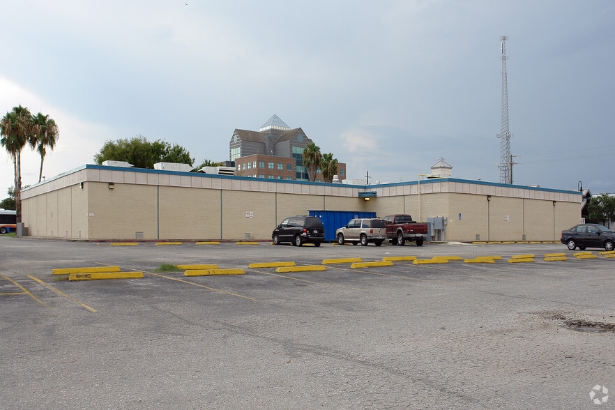 More Photos Of 520-525 N Staples St, Corpus Christi Office For Sale