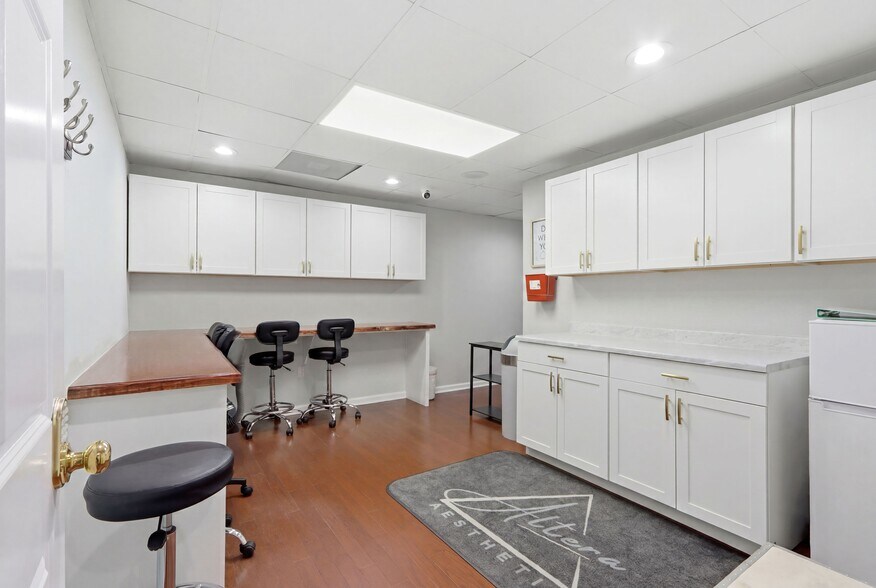 More Photos Of 11550 Abercorn St, Savannah Medical For Sale