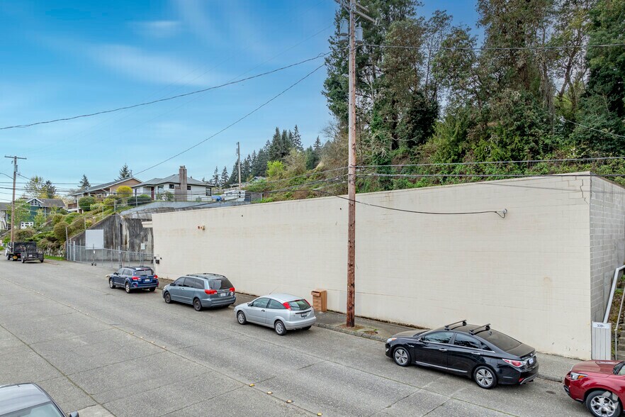 More Photos Of 335 N Wycoff Ave, Bremerton Distribution For Lease