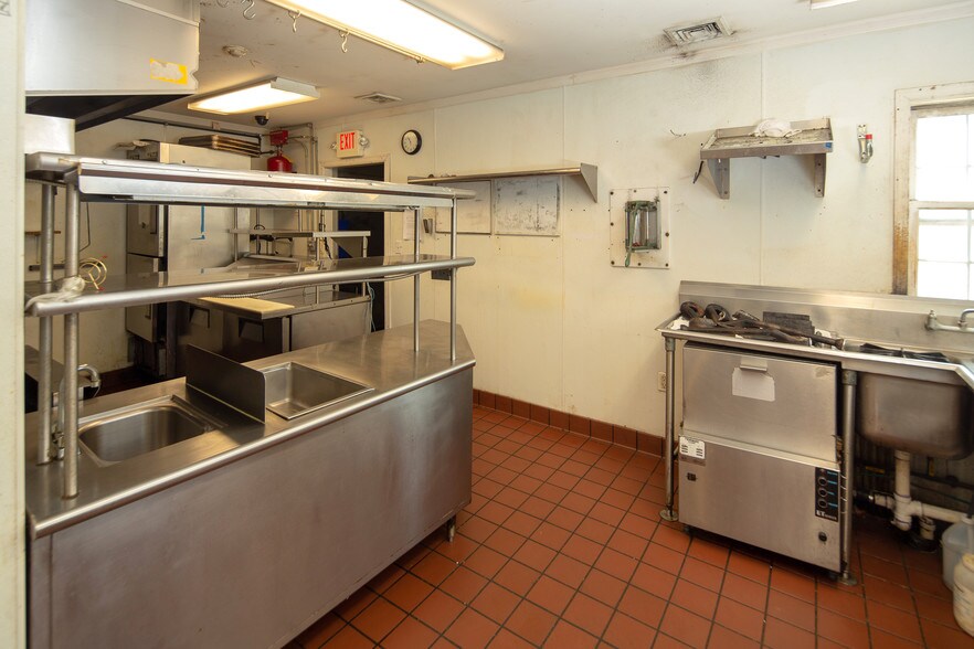 More Photos Of 1441 S West End Blvd, Quakertown Restaurant For Sale