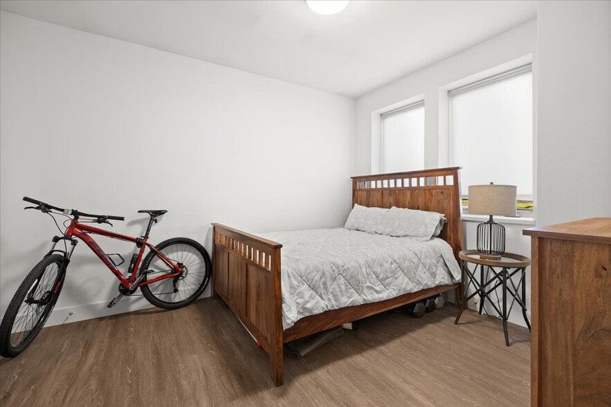 More Photos Of 8057 SE 19th Ave, Portland Apartments For Sale