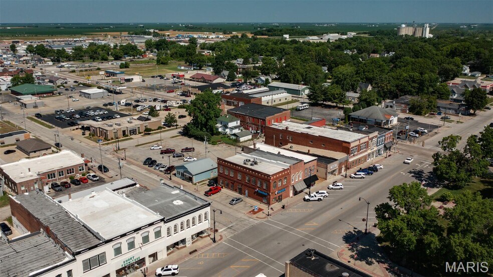 More Photos Of 111 W Kirkham St, Litchfield Healthcare For Sale