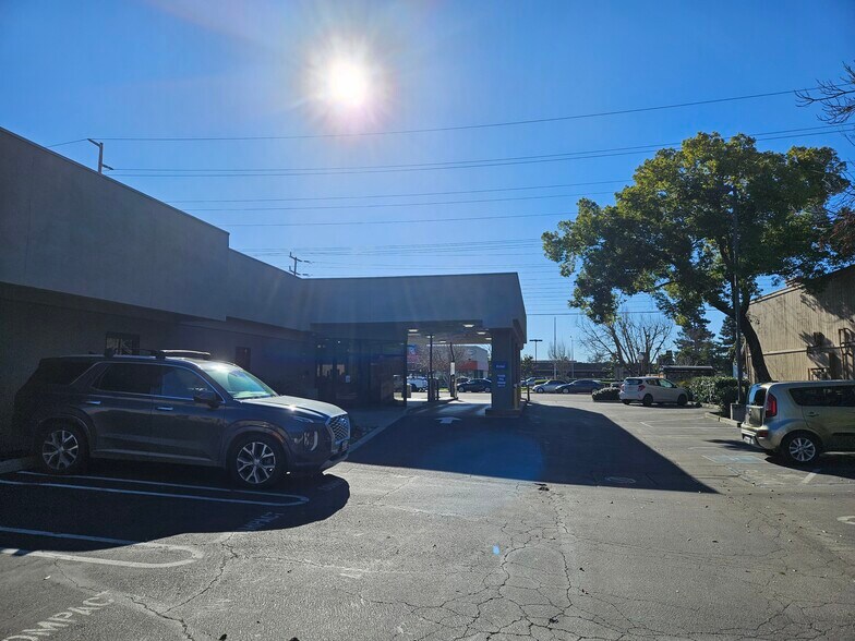 More Photos Of 3501 Tully Rd, Modesto Bank For Sale