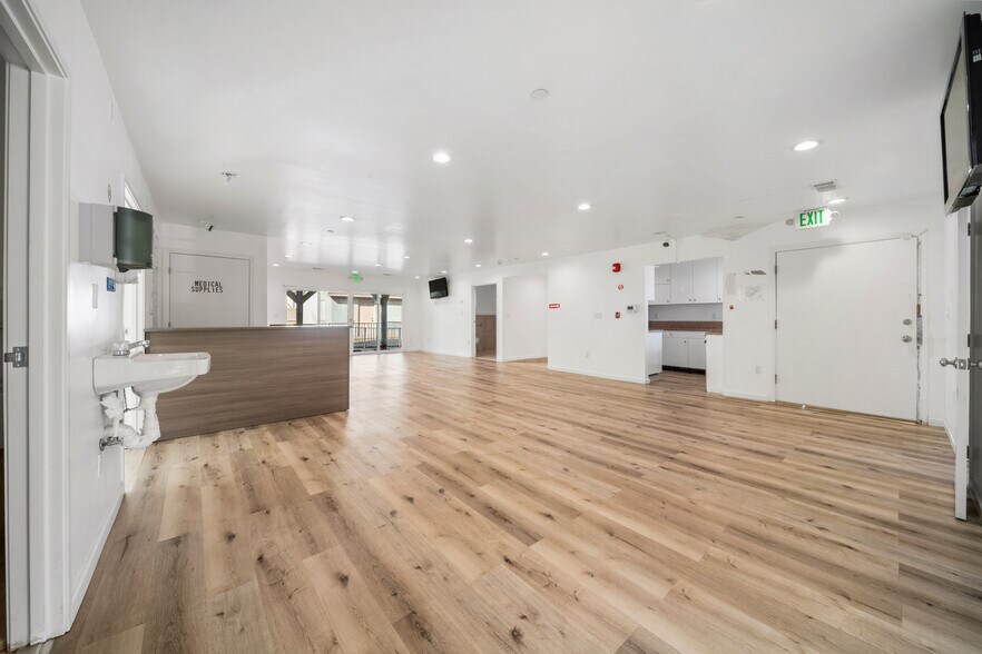 More Photos Of 549 E Ada Ave, Glendora Congregate Senior Housing For Sale