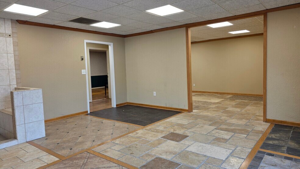 More Photos Of 3620 North Pky, Cumming Light Distribution For Lease