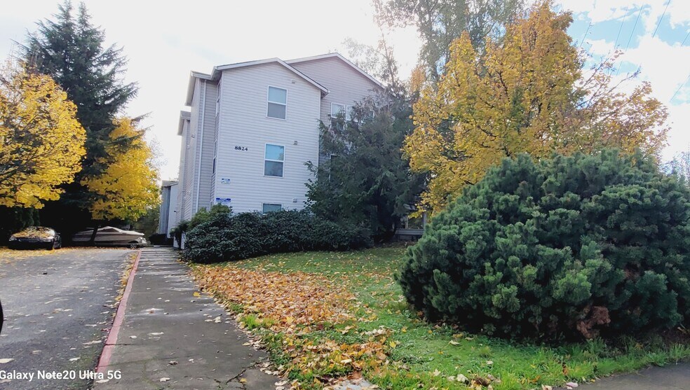 More Photos Of 8824-8828 SE Flavel St, Portland Apartments For Sale