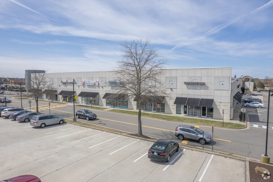 More Photos Of 4350 Pouncey Tract Rd, Glen Allen General Retail For Lease