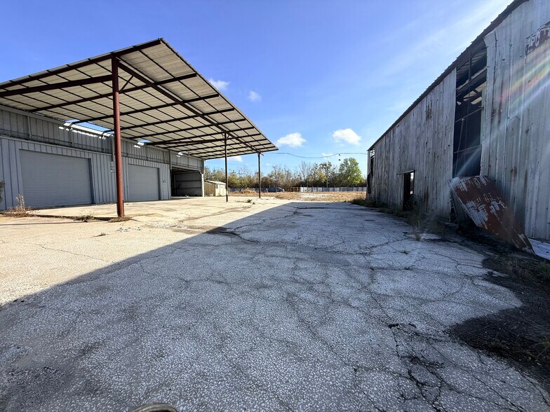 More Photos Of 4403 Business Ln, Plant City Land For Lease