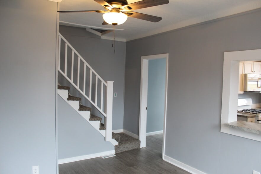 More Photos Of 801 S Mill St, Clio Apartments For Sale