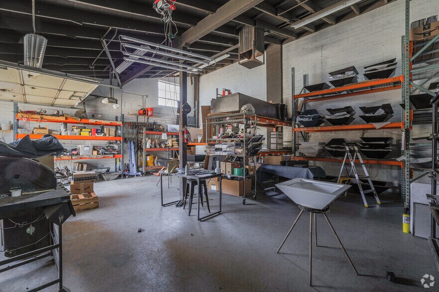 More Photos Of 1011-1021 N 21st Ave, Phoenix Warehouse For Sale