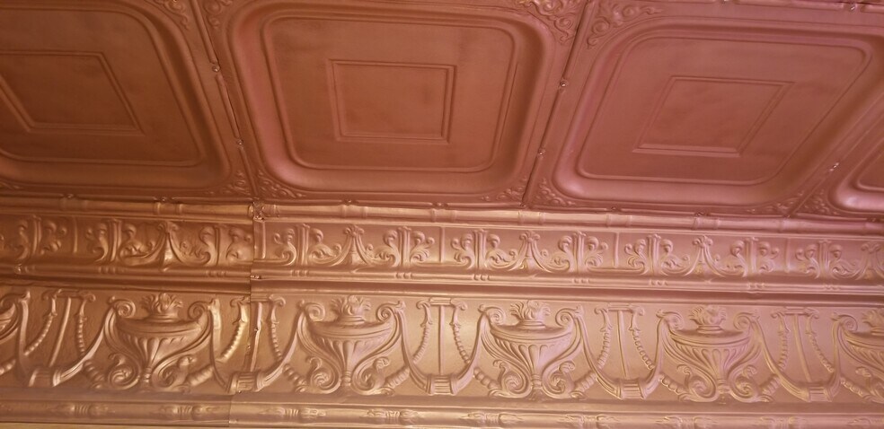 More Photos Of 213 Chase Creek St, Clifton Specialty For Sale