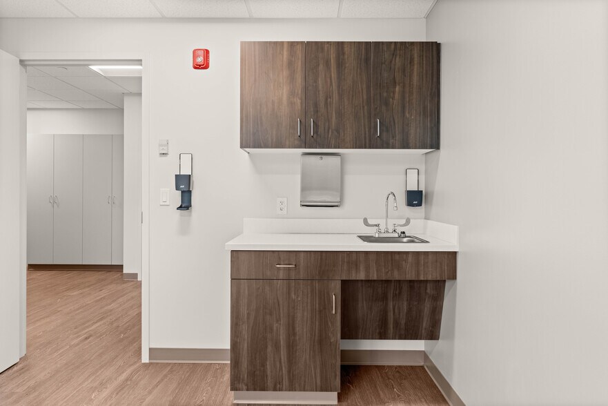 More Photos Of 275 SW 160th St, Burien Medical For Lease
