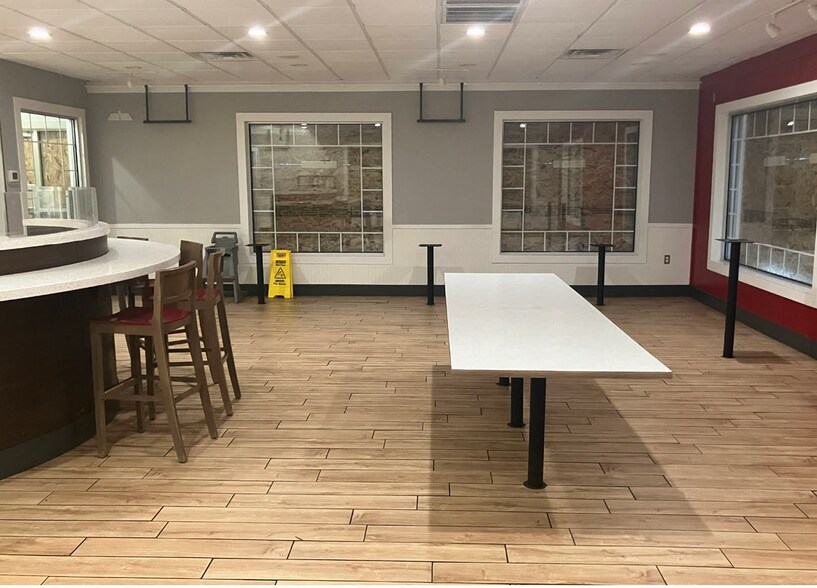 More Photos Of 1317 N Eaton St, Albion Fast Food For Sale