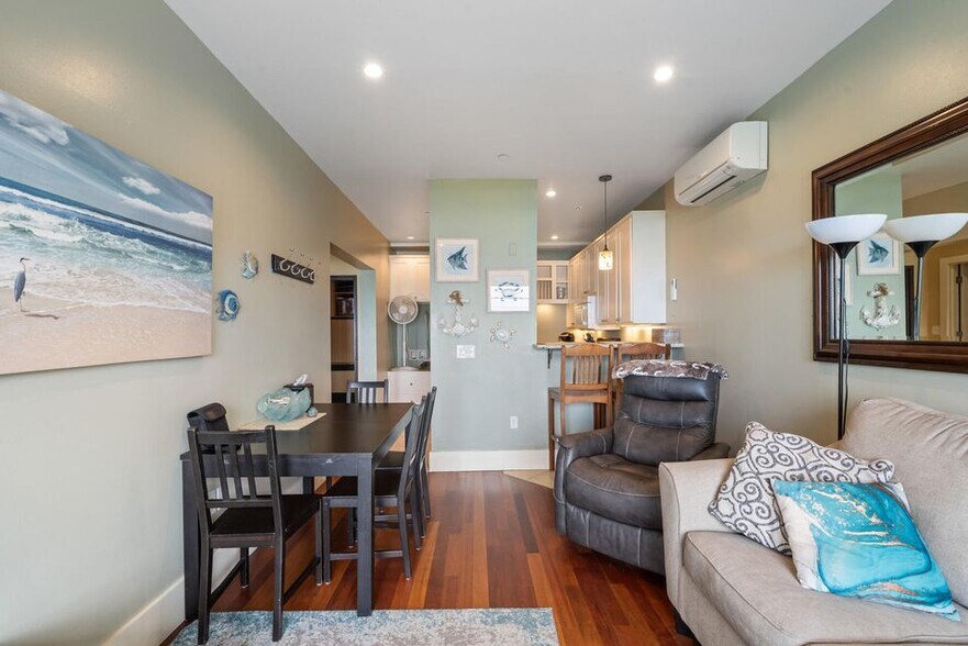 More Photos Of 1505 Pacific Ave NW, Oceanside Hotel For Sale