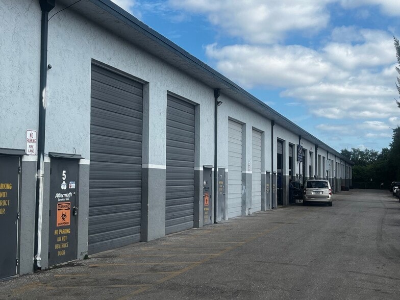 More Photos Of 7641 Hooper Rd, West Palm Beach Warehouse For Lease