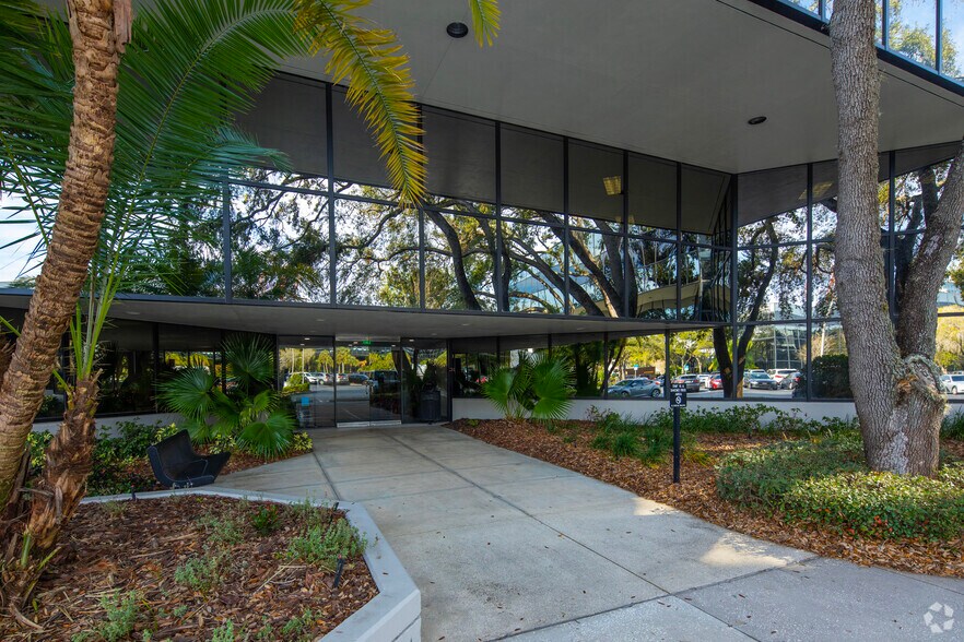 More Photos Of 3501 E Frontage Rd, Tampa Office For Lease