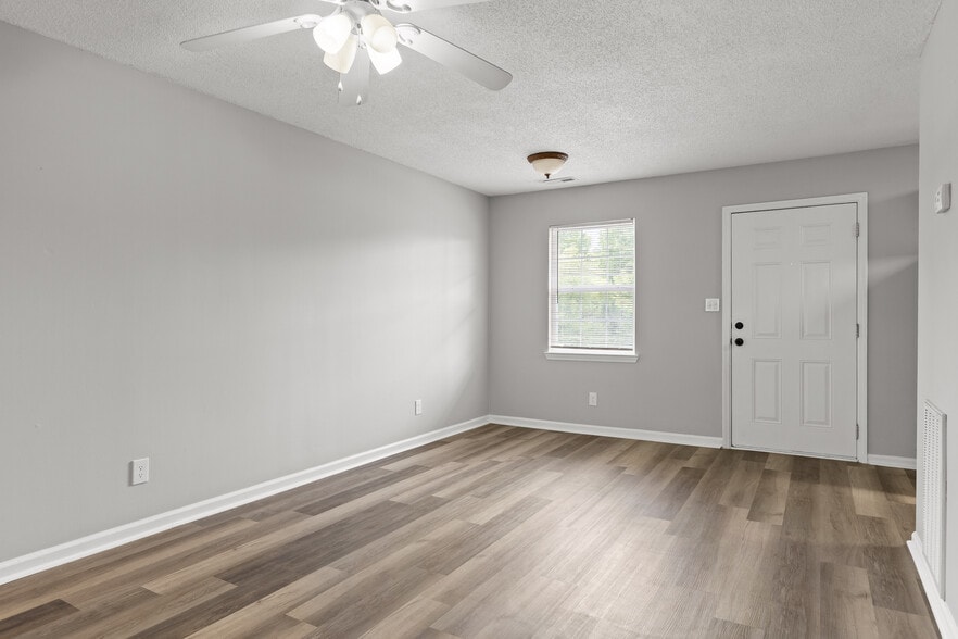 More Photos Of 1802 Hamill Rd, Hixson Apartments For Sale
