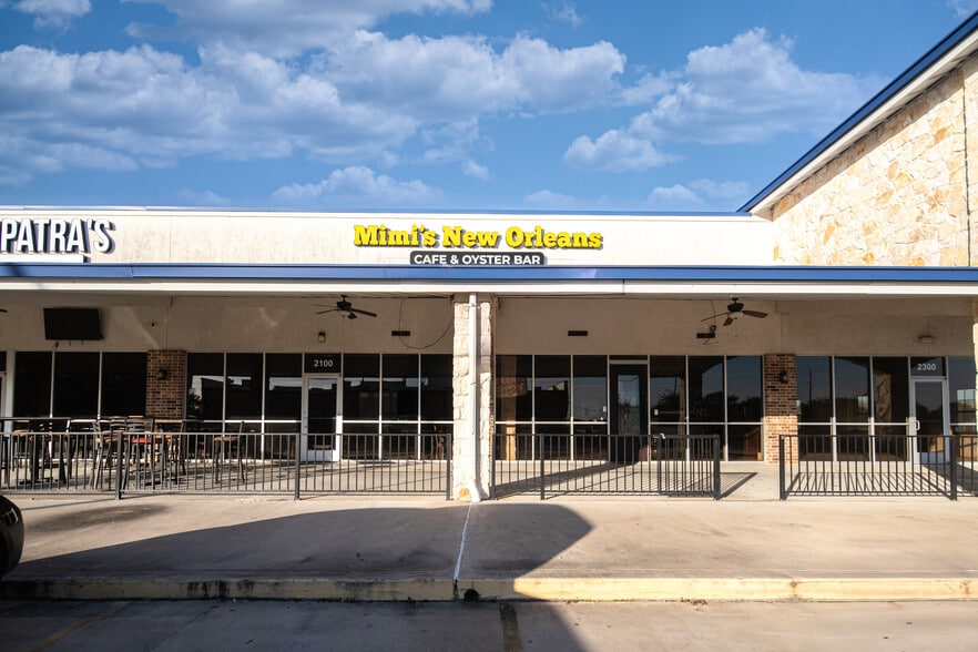 More Photos Of 1833 Richmond Pky, Richmond Storefront For Lease