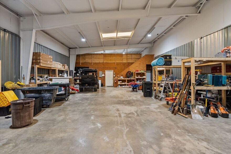 More Photos Of 26210 Equity Dr, Daphne Light Distribution For Lease
