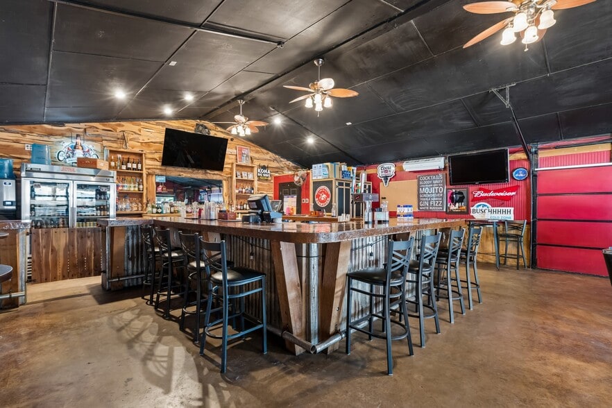 More Photos Of 8848 Soldier Creek Rd, Kingston Hotel For Sale