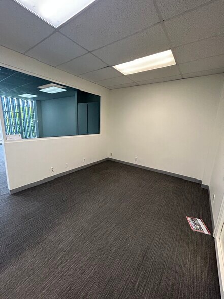 More Photos Of 112-122 S Robertson Blvd, Los Angeles Storefront Retail Office For Sale