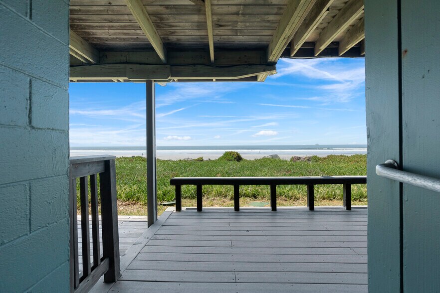 More Photos Of 1455 US Highway 101 S, Crescent City Hotel For Sale