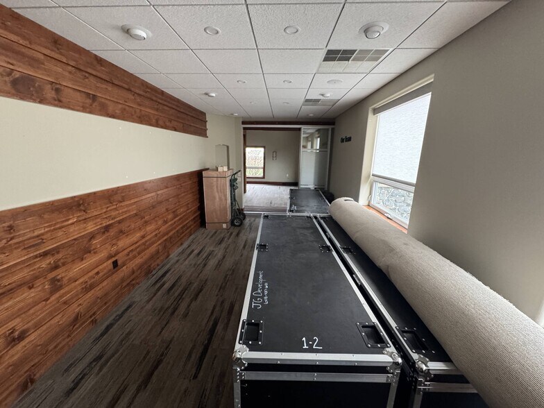 More Photos Of 4070 E Brigham Rd, Blue Mounds Office For Sale