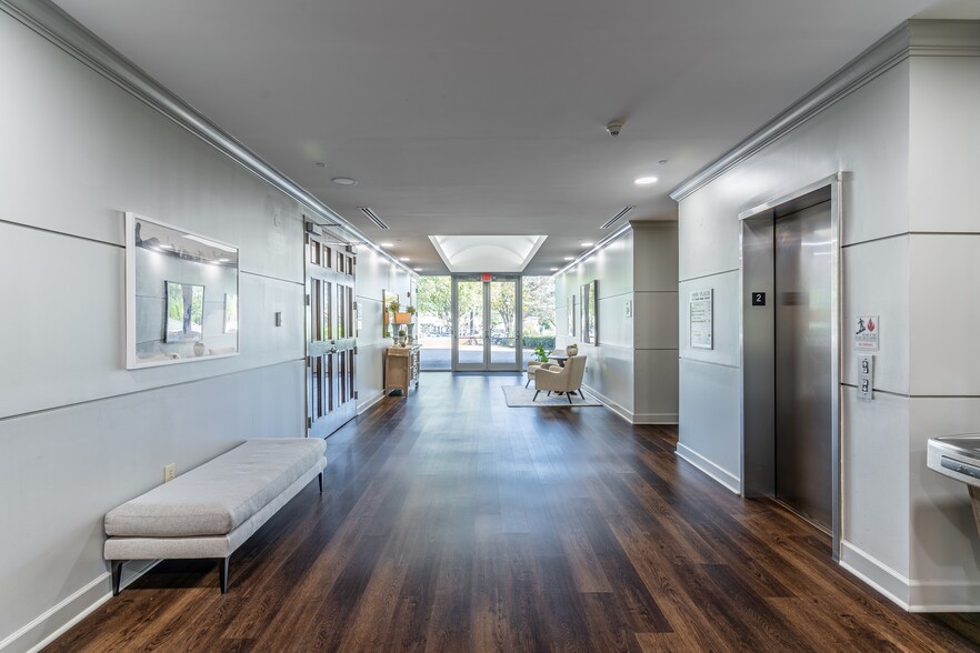 More Photos Of 178 S Main St, Alpharetta Office For Sale